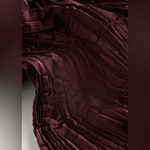 Lester satin dress (size M) - burgundy colour - Picture 5 of 9